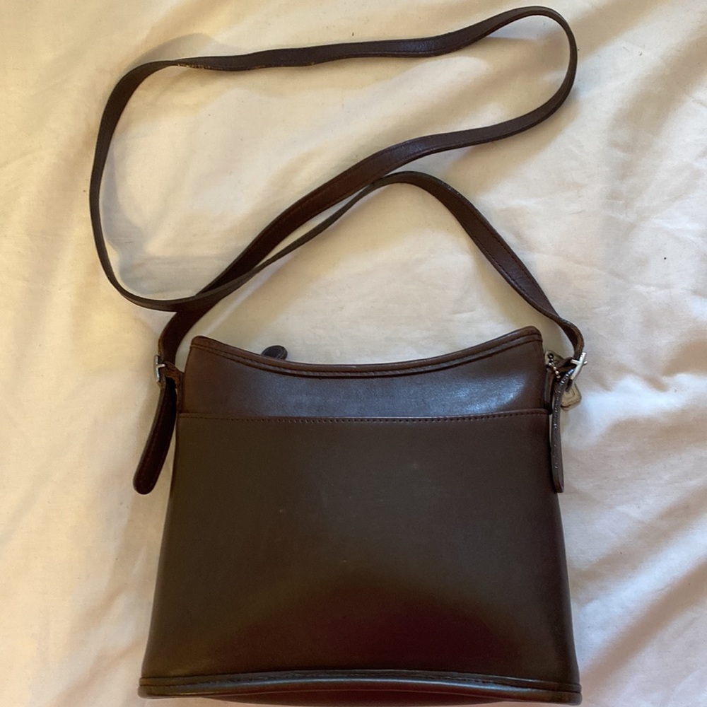 VINTAGE BROWN LEATHER CROSS BODY COACH BAG J8C-9062